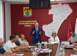 Соискатель мандата Госдумы, при участии камышан, "выступил амбассадором" не только в городской, но и в районной думе
