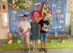 В Камышинском районе парни стали швеями и рады работе