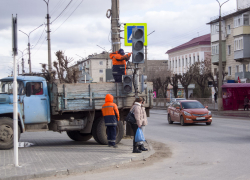 В Камышине на перекрестке двух оживленных дорог появился еще один светофор с таймером