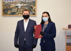 Команда Станислава Зинченко традиционно финансирует опережающими темпами на фоне всех других секторов городского хозяйства Камышина  главную отрасль - пиар