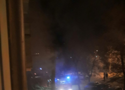 В Камышине в Московском переулке "скорая" забрала пострадавшего на пожаре