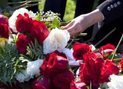 Двух молодых женщин, 34 и 35 лет, убитых коронавирусом, оплакали родные - одна из погибших камышанка