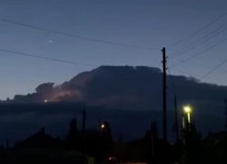 Во время грозы 13 июля в Новоаннинском  ударила "пульсирующая" молния (ВИДЕО)