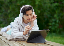 Жители Волгоградской области стали чаще учиться онлайн