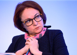 Россияне бросились снимать деньги в банках - в ответ предложена деноминация рубля в 100 раз?