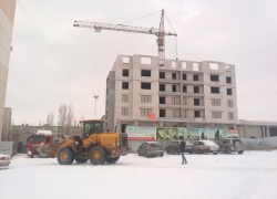 В Камышине, где почти не возводится многоквартирных домов, за год приросла несколькими этажами новостройка в 5-м микрорайоне