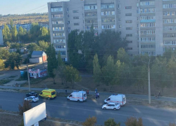 В Камышине на улице Базарова сегодня, 23 сентября, сбили двух школьниц, но предварительно - все обошлось