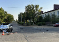 В городе Петров Вал Камышинского района увезли к хирургам после ДТП молодого парня, севшего за руль без прав