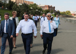 В Камышине перед выполнением поручения губернатора по реконструкции набережной Волги чиновники решили посоветоваться с народом