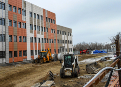 Как в Камышине появилась оптимистичная информация о сдаче новой поликлиники-долгостроя на улице Советской к концу лета 2026-го?