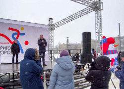 В России "поднят флаг" прямых выборов мэров: в обществе накопилась кошмарная усталость от чиновников - "бумажных человечков"