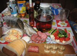 Участник застолья ударил себя ножом в живот... от скуки, - "Блокнот Волгограда"  