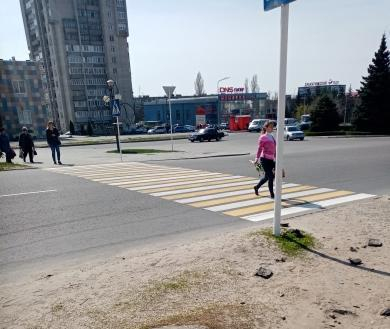В Камышине будут обновлены свежей краской 60 пешеходных переходов