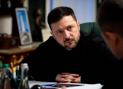 «Мне этого никогда не простят»: Зеленский сделал резкое заявление о Донбассе и запросил встречу с Путиным, - «Блокнот - Россия»