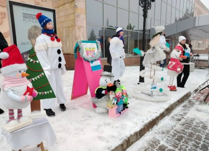 Как в Камышине на площадке у ДК «Текстильщик» проходил ставший уже традиционным конкурс снеговиков