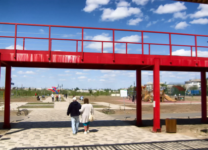 Почему в Камышине в парке Текстильщиков красный мост стал полосатым? - камышанка
