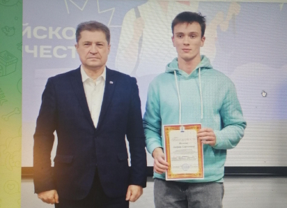 Станислав Зинченко после паузы решил вернуться в статусе публикатора на свой канал и рассказал, как студенты советовали ему оживлять парк Текстильщиков