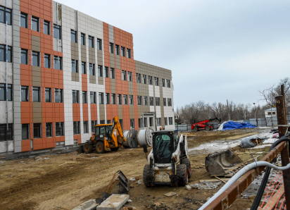 Как в Камышине появилась оптимистичная информация о сдаче новой поликлиники-долгостроя на улице Советской к концу лета 2026-го?