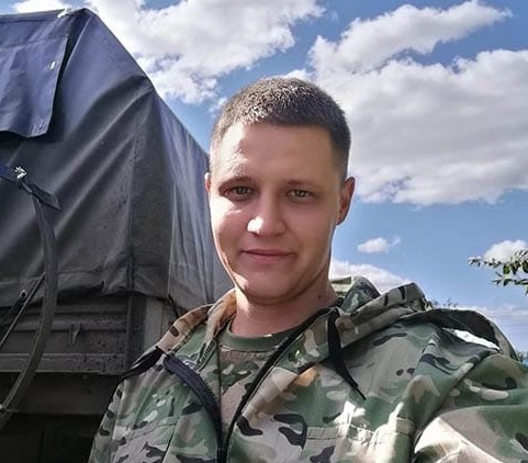 Газета «Урюпинская правда» с гордостью рассказала о своем награжденном земляке артиллеристе Сергее Зинченко, который сражается за Донбасс