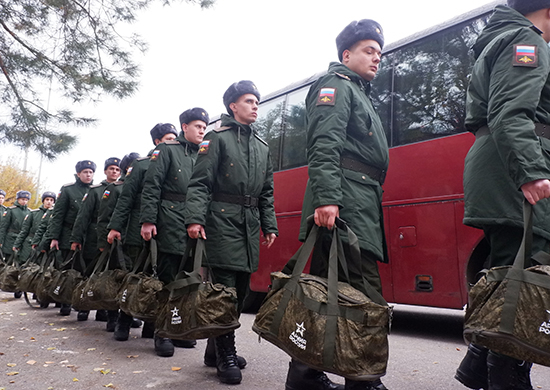 Двое камышан в числе 15-ти лучших призывников из Волгоградской области отправились на службу в Президентский полк