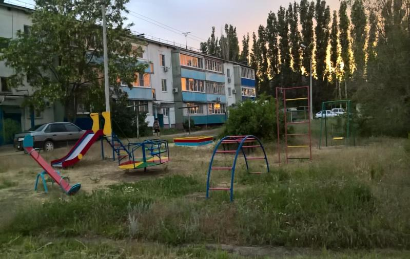В  с.п. Антиповке Камышинского района установили детскую площадку