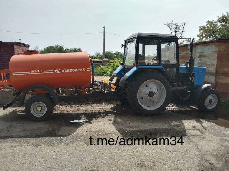 Администрация Камышина отчиталась перед горожанами, что купила два трактора-водовозки
