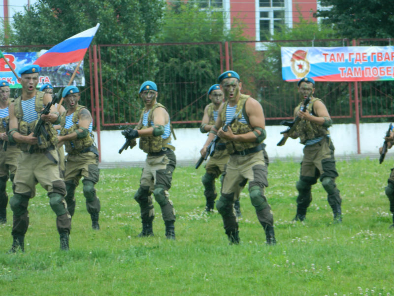 Камышинские десантники на учениях в Крыму заставили понервничать украинские СМИ