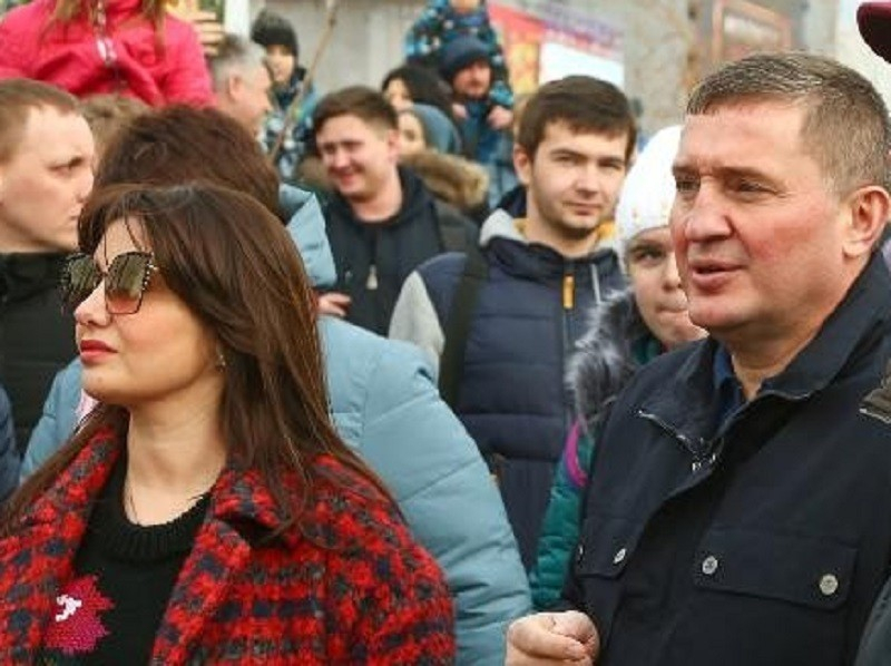 Жена волгоградского губернатора зарабатывает в три раза больше любимого супруга, - «Блокнот Волгограда»