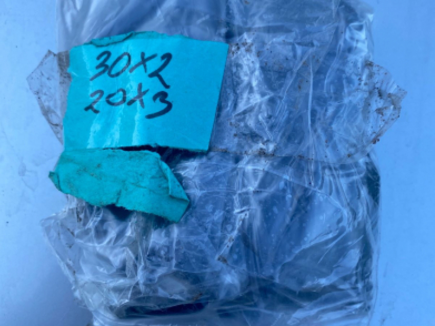 В Волгограде полицейские задержали подростка из Камышина с увесистым свертком наркотика