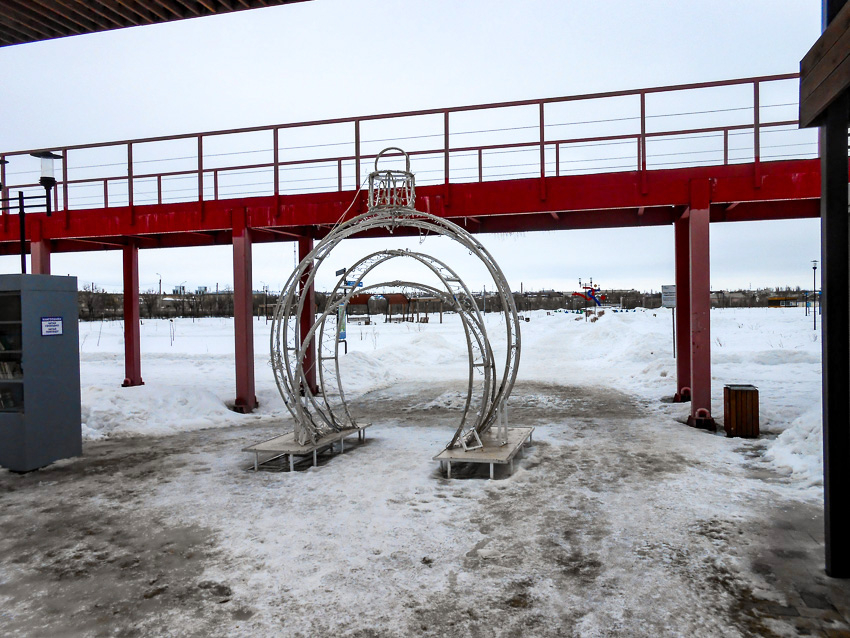 Сколько у нас этот каркас будет портить вид парка Текстильщиков? - камышанка