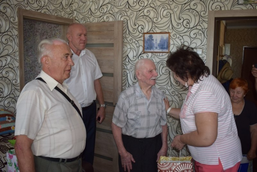 В Камышине солдат Великой Отечественной Фотий Сюзев «как ни в чем не бывало» отмечает 105-й день рождения!