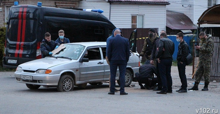 В Волгограде следователи разбираются со взрывом, в результате которого с тяжелыми ранениями попал в реанимацию полковник МВД в отставке