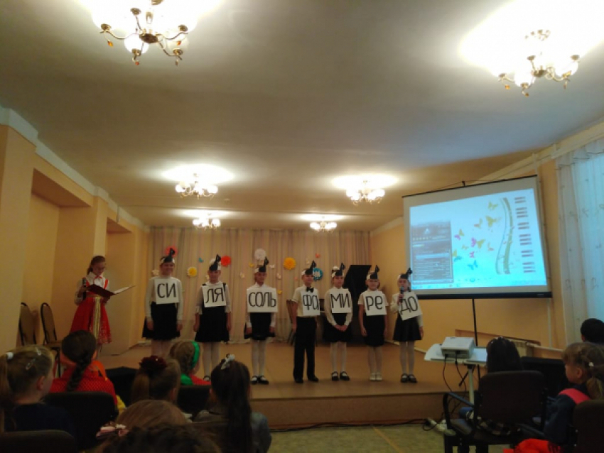 В Детской школе искусств Камышинского района прошло торжественное посвящение в юные таланты 