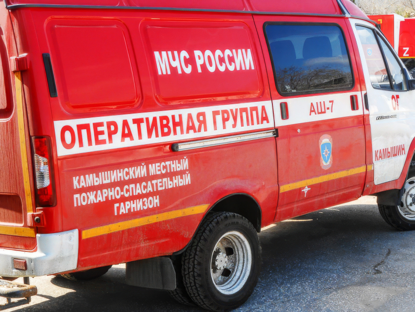 В Камышине сегодня ночью загорелся павильон, обшитый пластиком