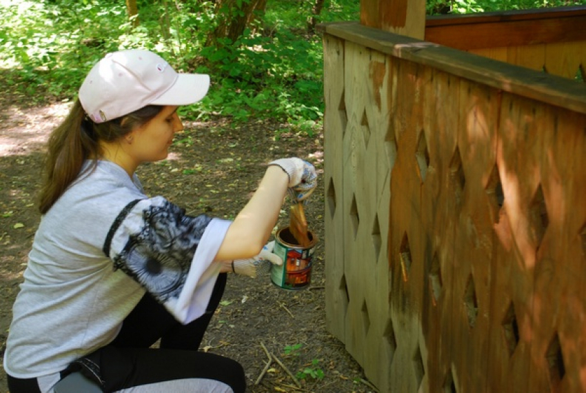 В Камышинском районе в природном парке «Щербаковский» к лету привели в порядок «зеленые стоянки» и туристские тропы