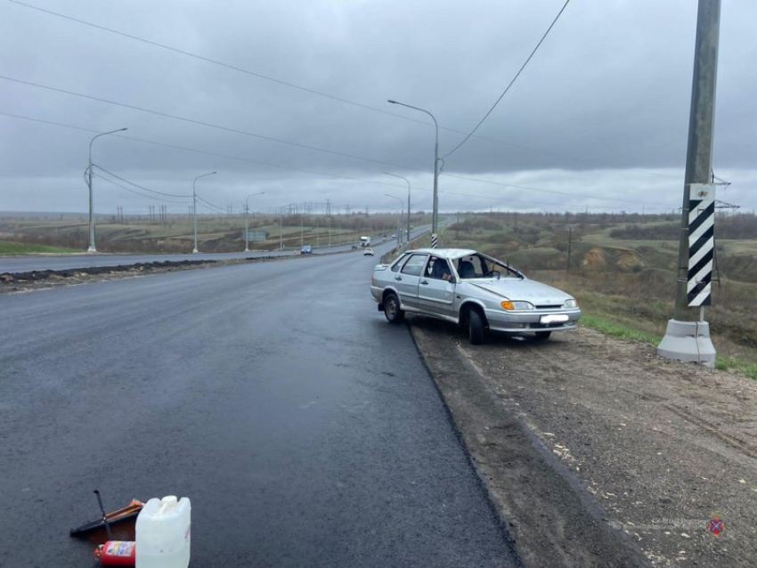 На московской трассе 85-летний водитель «свалил» свою легковушку на встречную полосу