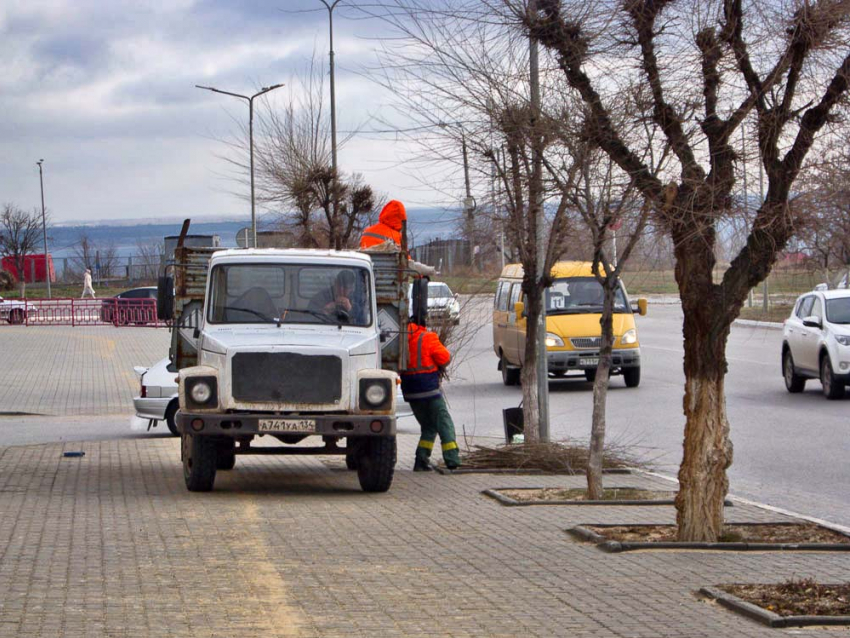 С нового года никому в Волгоградской области нельзя будет по закону платить меньше 19 242 рублей при условии занятости полный рабочей день