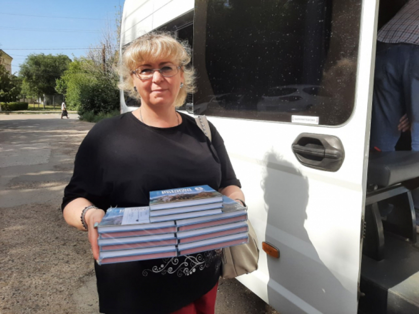 В школы Камышинского района привезли новые учебники истории