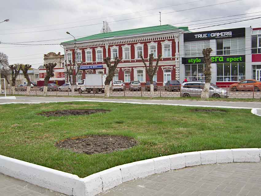 Комитету по управлению имуществом Камышина удается собирать за аренду нежилых городских площадей всего немногим более 5 миллионов рублей в год