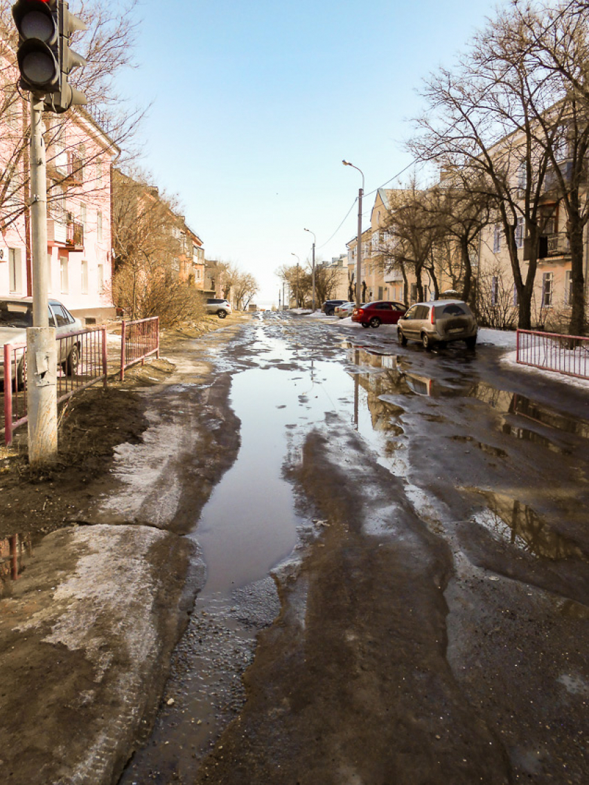 Ночь в условиях беспилотной опасности провели жители Волгоградской области