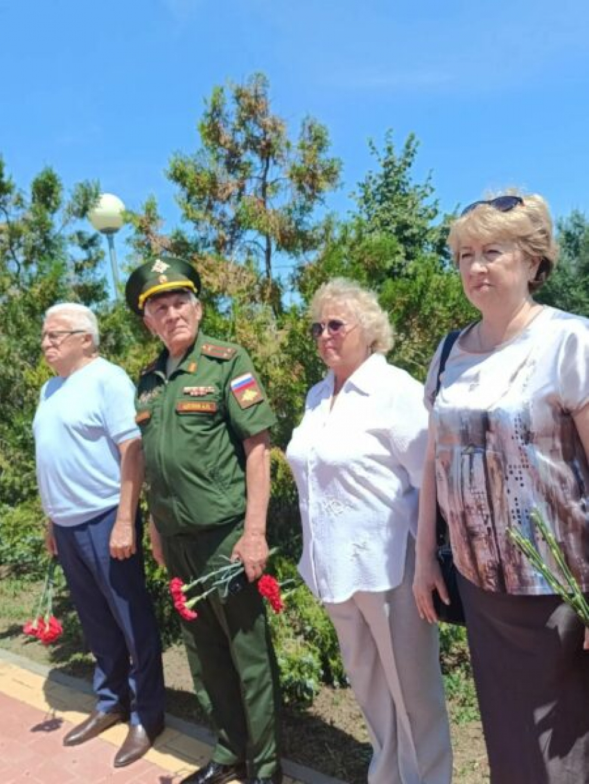 Выпускники сельской школы в глубинке Камышинского района погибли в СВО, и директор этой школы добровольцем ушел на их «место"
