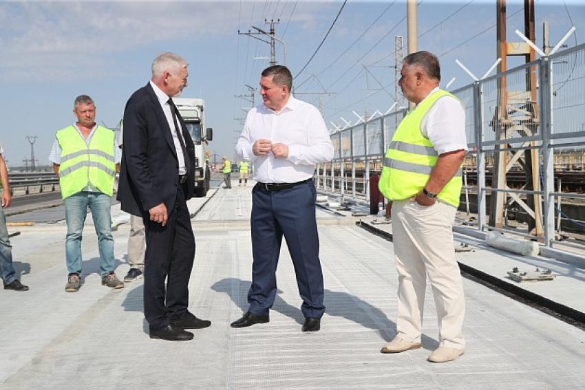 Андрей Бочаров: «Движение по всем полосам моста через ГЭС откроют до 1 сентября»