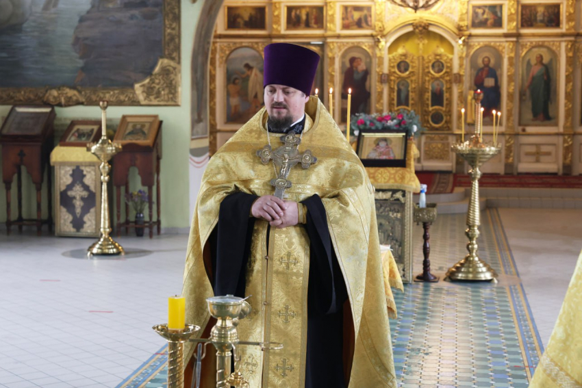 В Никольском кафедральном соборе Камышина освятили икону святителя Нектария