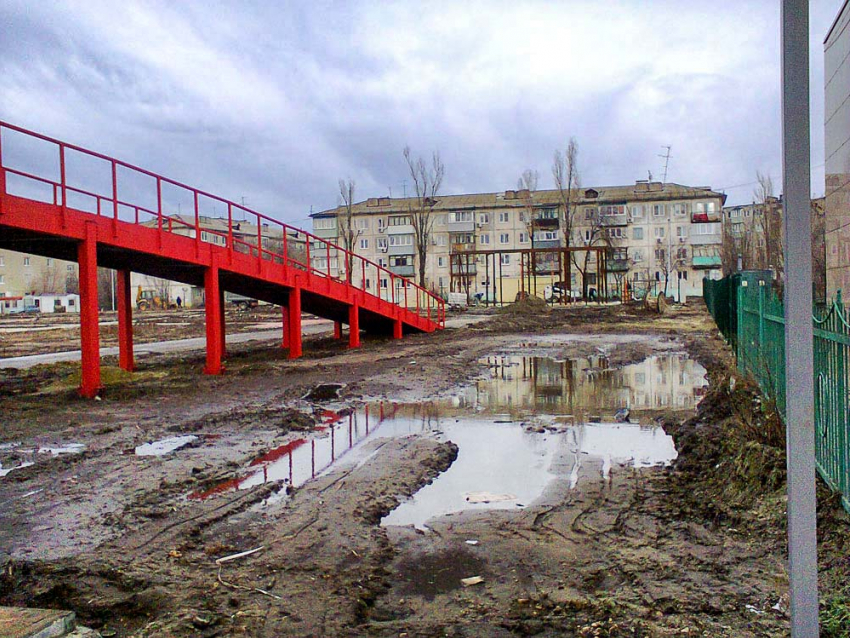 На опасения камышан из-за нового красного моста администрация Камышина ответила, что нечего по нему гулять пешком