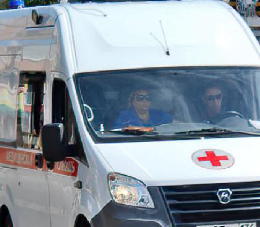 В Волгоградской области жена исколола родного мужа вилкой и вызвала «скорую"