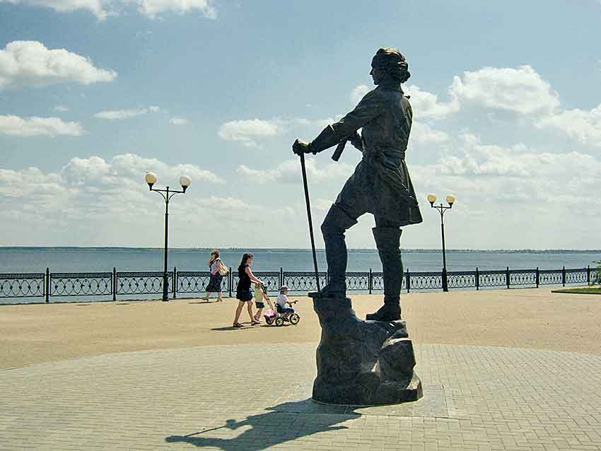 Инициативные группы собрали все подписи для референдума по переводу стрелок