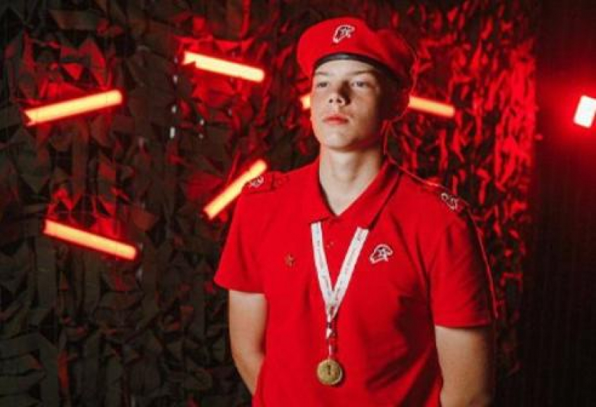 Зачем старшеклассник из камышинской школы №12 Матвей Мачугин уезжает на ... Курилы!