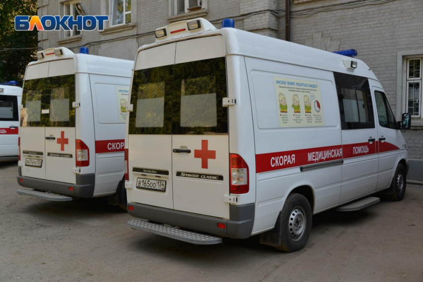 «После вакцины»: труп мужчины найден у больницы в Волжском, - «Блокнот Волгограда"