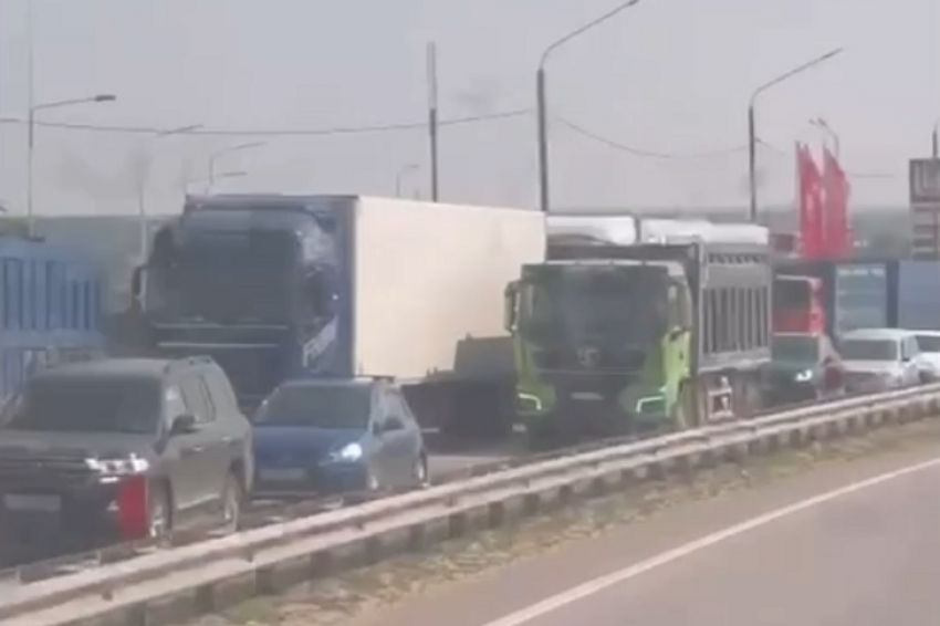 Камышанам, отправляющимся в Волгоград, надо учитывать дорожные проблемы под Ерзовкой