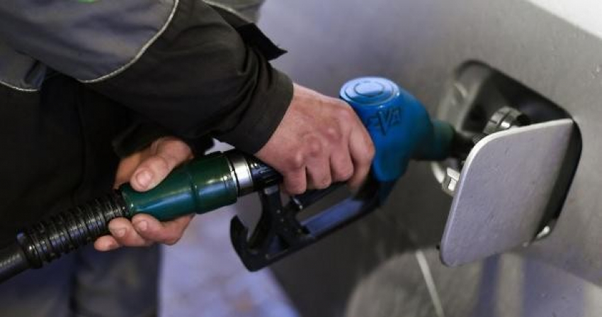 Чиновники Волгоградской области не спешат защитить жителей от роста цен на бензин, - «Блокнот Волгограда"